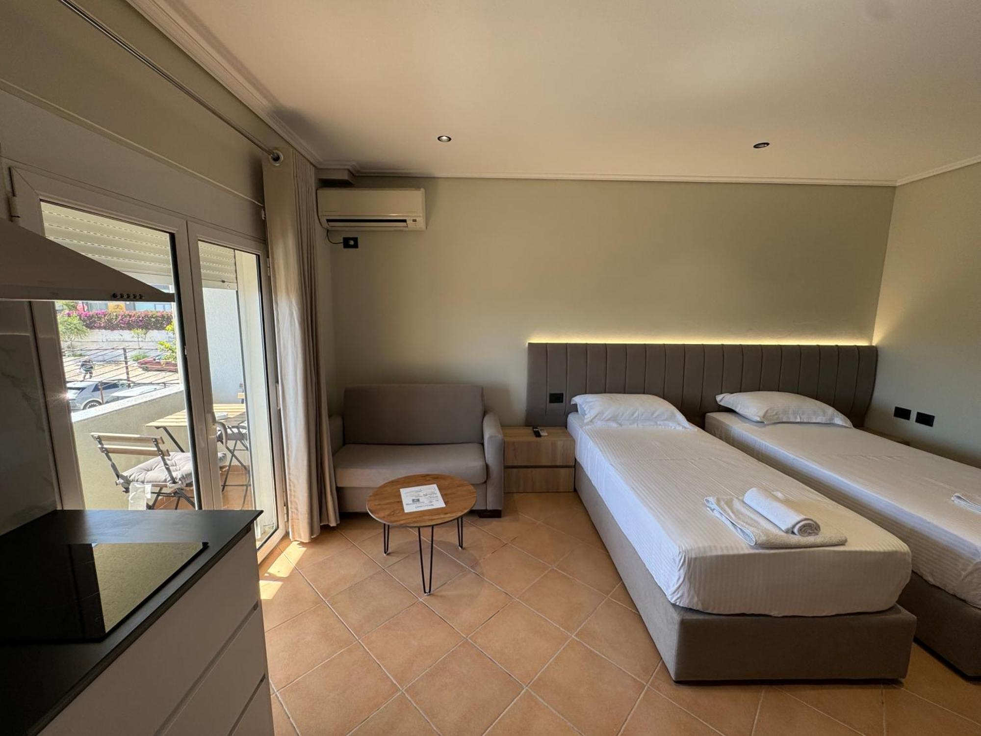 Garden Villa Apartments Sarandë Exterior foto